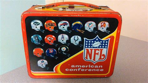 old metal nfl lunch boxes|1976 nfl lunch box.